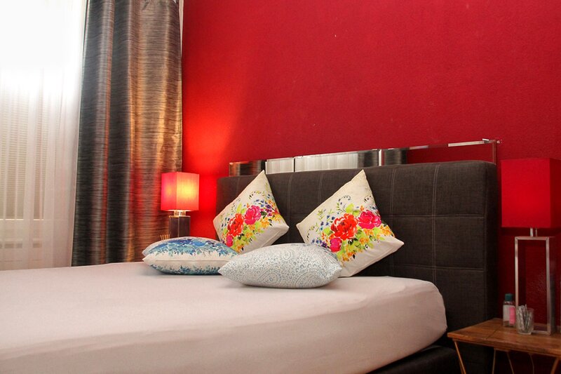 Studio Ohlala in Zurich/ Elvetia, 300 CHF/ ora